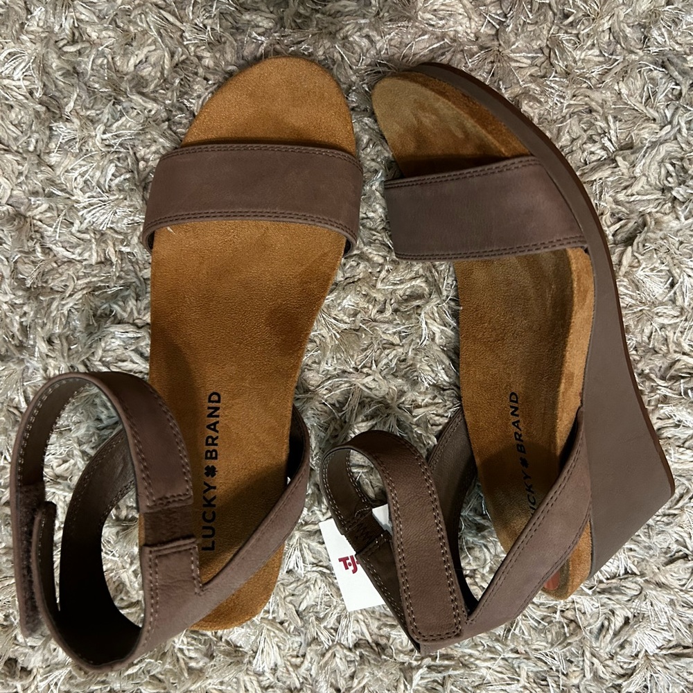 Lucky brand wedge sandals 7